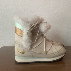 Nike Snowboots Womens 8
